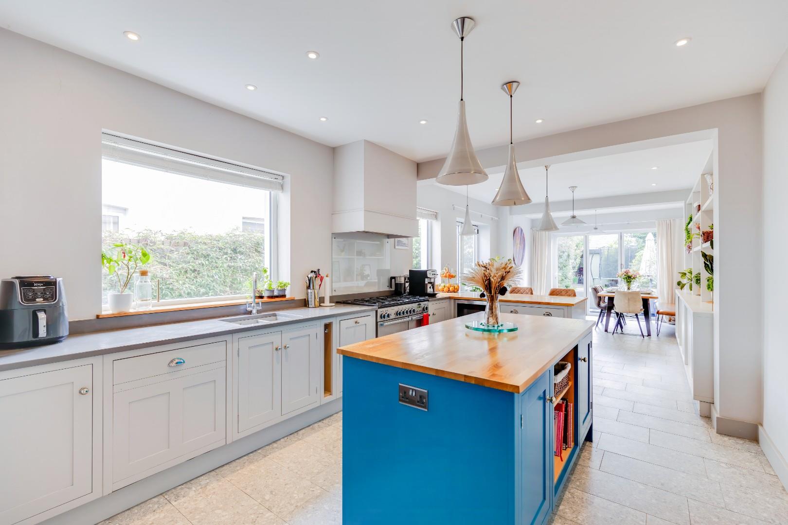 90 Stanwell Road, Penarth, CF64 3LP
